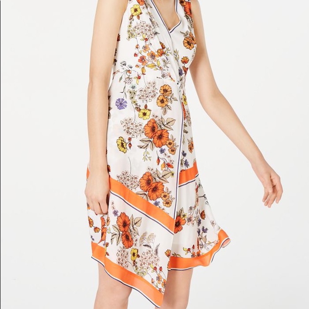 Jannele Floral Sleeveless Dress